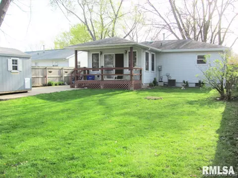 2109 Stonehenge, Springfield, IL 62702 photo 3