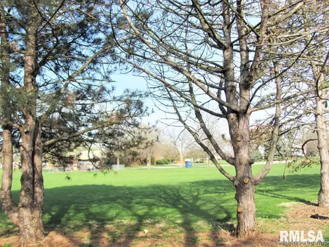 2109 Stonehenge, Springfield, IL 62702 photo 5