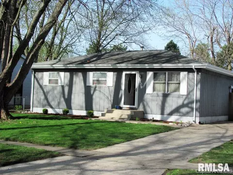 2109 Stonehenge, Springfield, IL 62702 photo 1