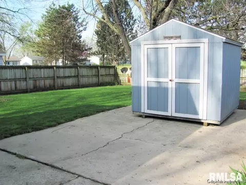 2109 Stonehenge, Springfield, IL 62702 photo 8