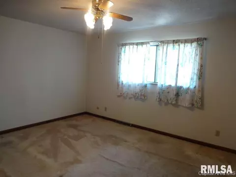 2020 Lindbergh Blvd, Springfield, IL 62704 photo 11