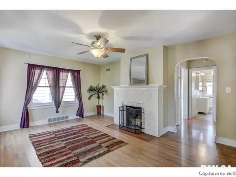 2424 S 7th, Springfield, IL 62703 photo 8