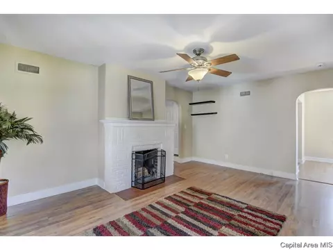 2424 S 7th, Springfield, IL 62703 photo 3