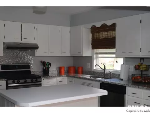 81 Interlacken Rd, Springfield, IL 62704 photo 16