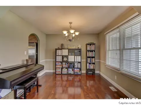 5420 Crane Dr, Springfield, IL 62711 photo 14