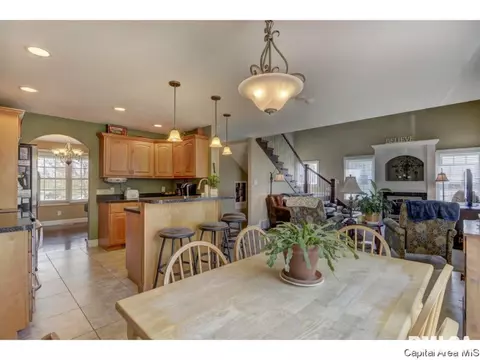 5420 Crane Dr, Springfield, IL 62711 photo 3