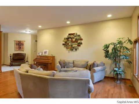 2925 Cider Mill Ln, Springfield, IL 62702 photo 8