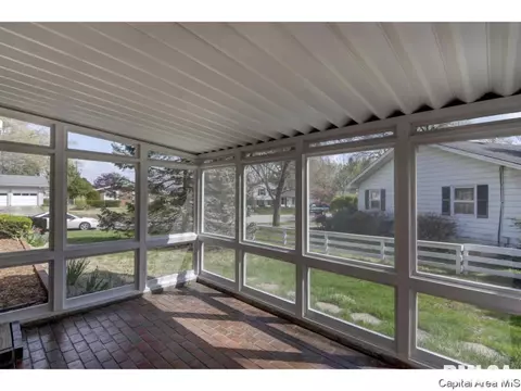 1300 Cherry Rd, Springfield, IL 62704 photo 4