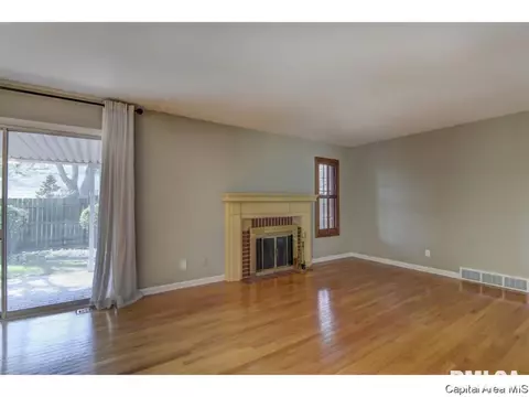 1300 Cherry Rd, Springfield, IL 62704 photo 8