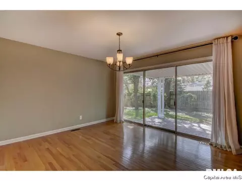 1300 Cherry Rd, Springfield, IL 62704 photo 10