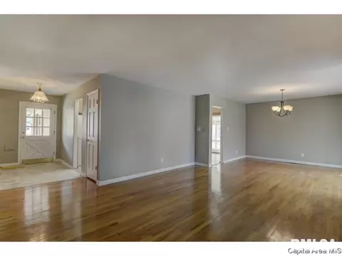 1300 Cherry Rd, Springfield, IL 62704 photo 23