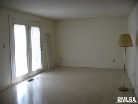 2411 Cahokia Dr, Springfield, IL 62702 photo 3