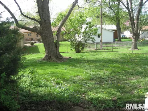 2411 Cahokia Dr, Springfield, IL 62702 photo 20