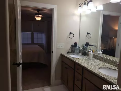 1513 Pine Creek Dr, Springfield, IL 62711 photo 9