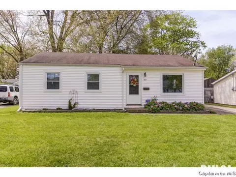 915 Johnson Ln, Springfield, IL 62702 photo 2