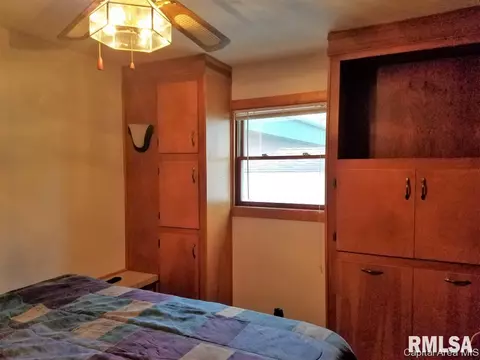 1140 N 19th, Springfield, IL 62702 photo 5