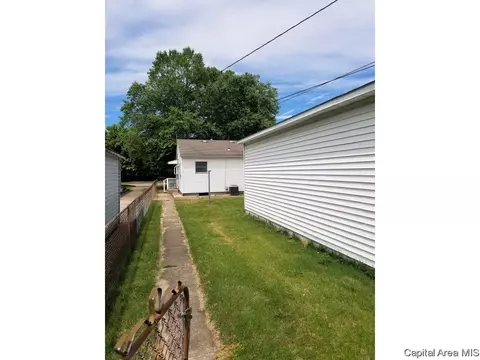 1140 N 19th, Springfield, IL 62702 photo 12