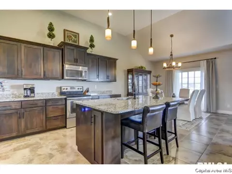 2800 Castlerock Rdg, Springfield, IL 62707 photo 13