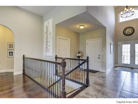 2800 Castlerock Rdg, Springfield, IL 62707 photo 4