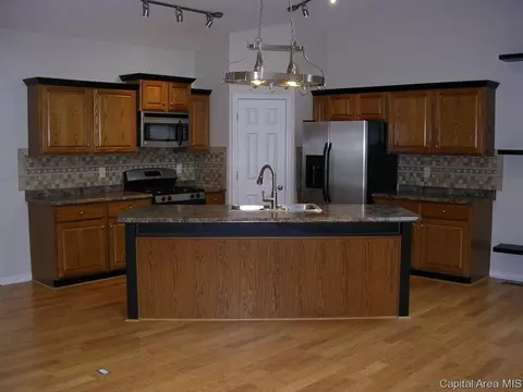 6512 Brent Dr, Springfield, IL 62712 photo 5