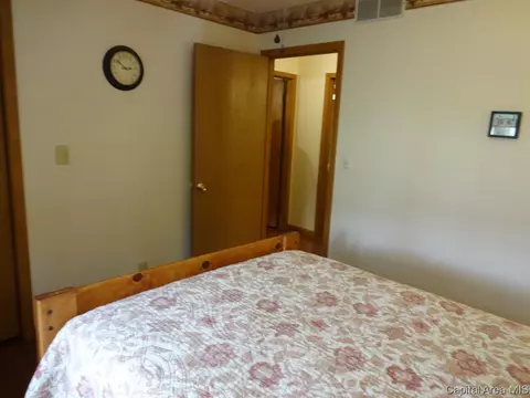 11064 Robin Ln, Athens, IL 62613 photo 13