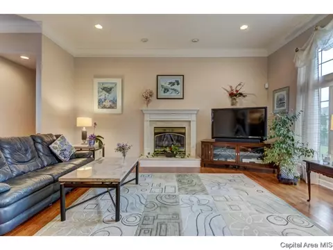 2108 Harbor Lndg, Springfield, IL 62712 photo 6