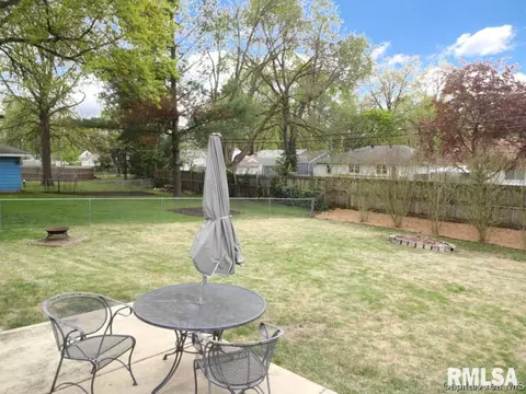 1912 Lee St, Springfield, IL 62703 photo 11