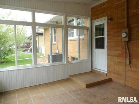 1912 Lee St, Springfield, IL 62703 photo 5