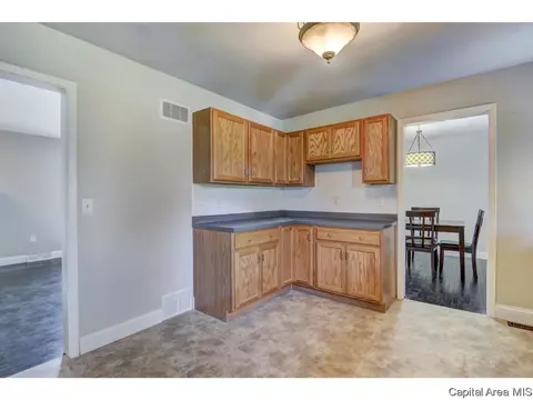 8 Glen Aire Dr, Springfield, IL 62703 photo 8