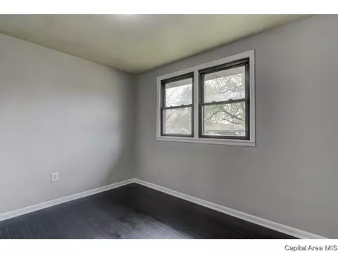 8 Glen Aire Dr, Springfield, IL 62703 photo 13