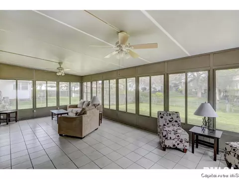 8 Glen Aire Dr, Springfield, IL 62703 photo 9