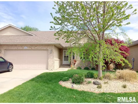 7202 Preston Dr, Springfield, IL 62711 photo 2