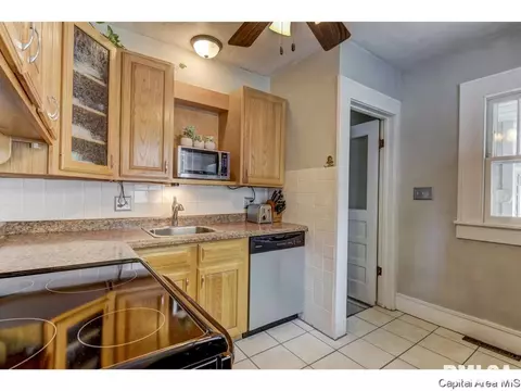 1924 N 5th St, Springfield, IL 62702 photo 10
