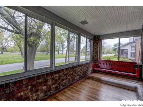1924 N 5th St, Springfield, IL 62702 photo 2