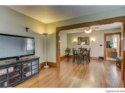 1924 N 5th St, Springfield, IL 62702 photo 5