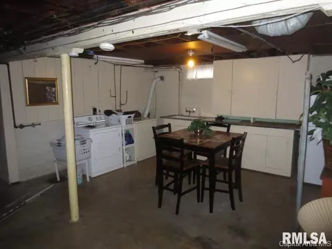 2518 S 12th St, Springfield, IL 62703 photo 9