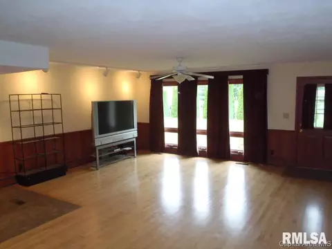 2511 St James Rd, Springfield, IL 62707 photo 2