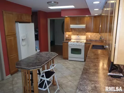 2511 St James Rd, Springfield, IL 62707 photo 7
