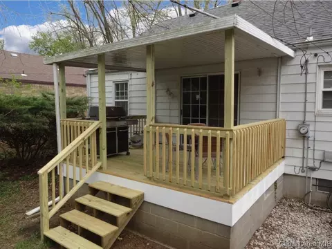 2033 S Walnut St, Springfield, IL 62704 photo 4