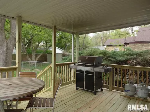 2033 S Walnut St, Springfield, IL 62704 photo 5