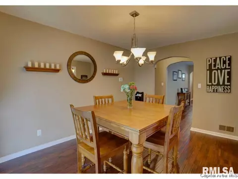 2033 S Walnut St, Springfield, IL 62704 photo 15