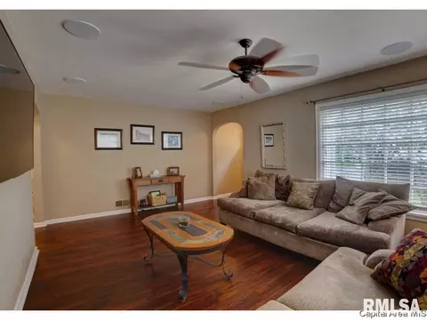 2033 S Walnut St, Springfield, IL 62704 photo 11