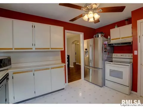 2033 S Walnut St, Springfield, IL 62704 photo 19