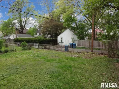 2033 S Walnut St, Springfield, IL 62704 photo 8