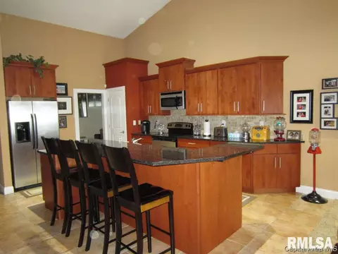 4414 Castle Pines Dr, Springfield, IL 62711 photo 3