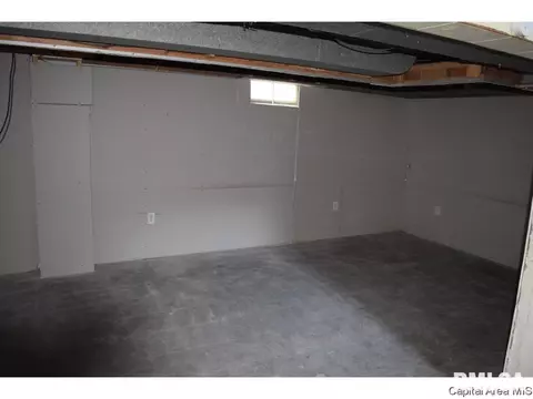 1135 N 2nd St, Springfield, IL 62702 photo 23