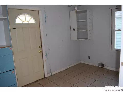 1135 N 2nd St, Springfield, IL 62702 photo 13