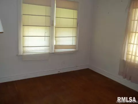 865 S Columbia, Springfield, IL 62704 photo 12