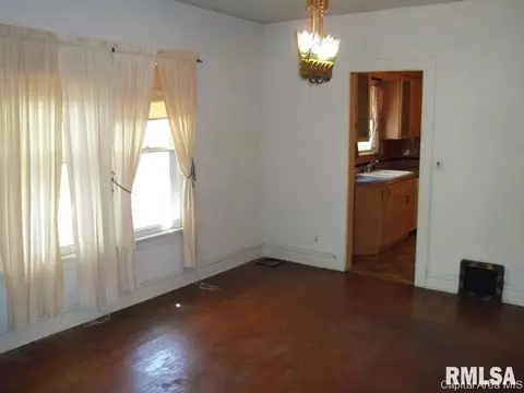 865 S Columbia, Springfield, IL 62704 photo 6