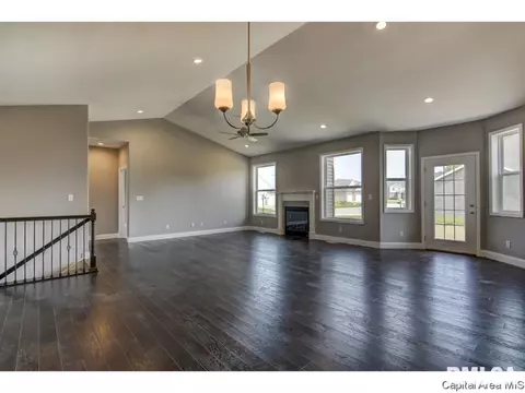 2825 Haverhill Rd, Springfield, IL 62711 photo 3